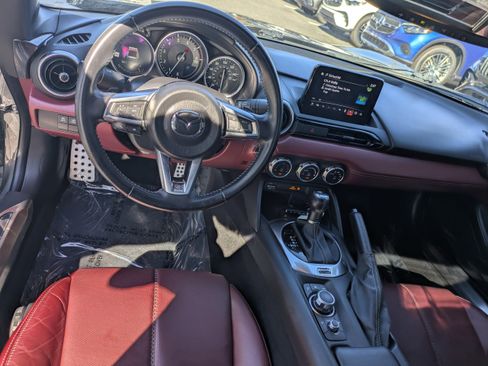 Used 2020 MAZDA MX-5 Miata RF Grand Touring image 15