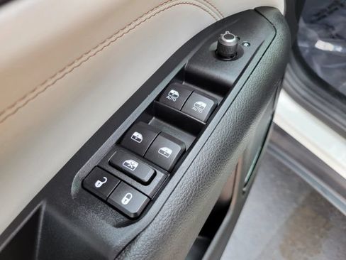Certified 2023 Jeep Compass Limited AWD/4WD image 8
