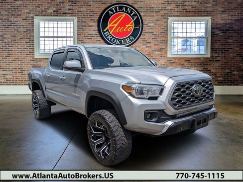 Used 2021 Toyota Tacoma TRD Off-Road w/ Technology Package AWD/4WD image 1