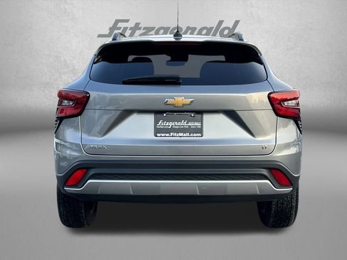 Used 2025 Chevrolet Trax LT image 6