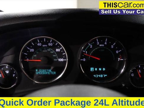 Used 2018 Jeep Wrangler Unlimited Sahara image 16