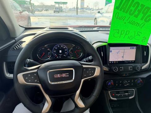 Used 2024 GMC Terrain Denali w/ Denali Premium Package image 15
