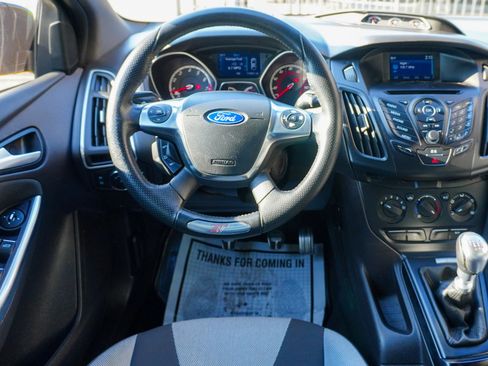 Used 2014 Ford Focus ST image 24