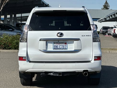 Used 2020 Lexus GX 460 Premium w/ Premium Package image 5