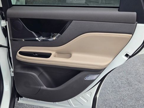 Certified 2024 Lincoln Corsair AWD image 10