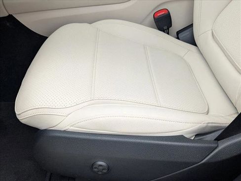 New 2026 Mercedes-Benz GLC 300 image 4