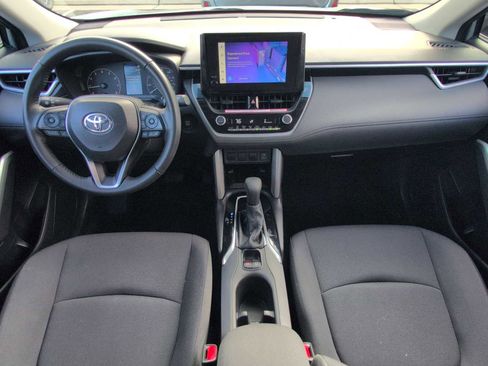 Used 2024 Toyota Corolla Cross LE image 16