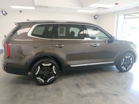 Used 2025 Kia Telluride S AWD/4WD image 9
