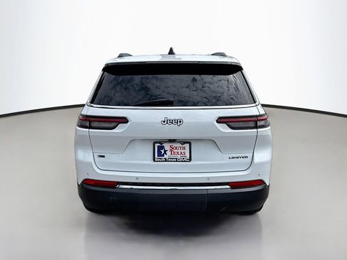 Used 2022 Jeep Grand Cherokee L Limited RWD image 6