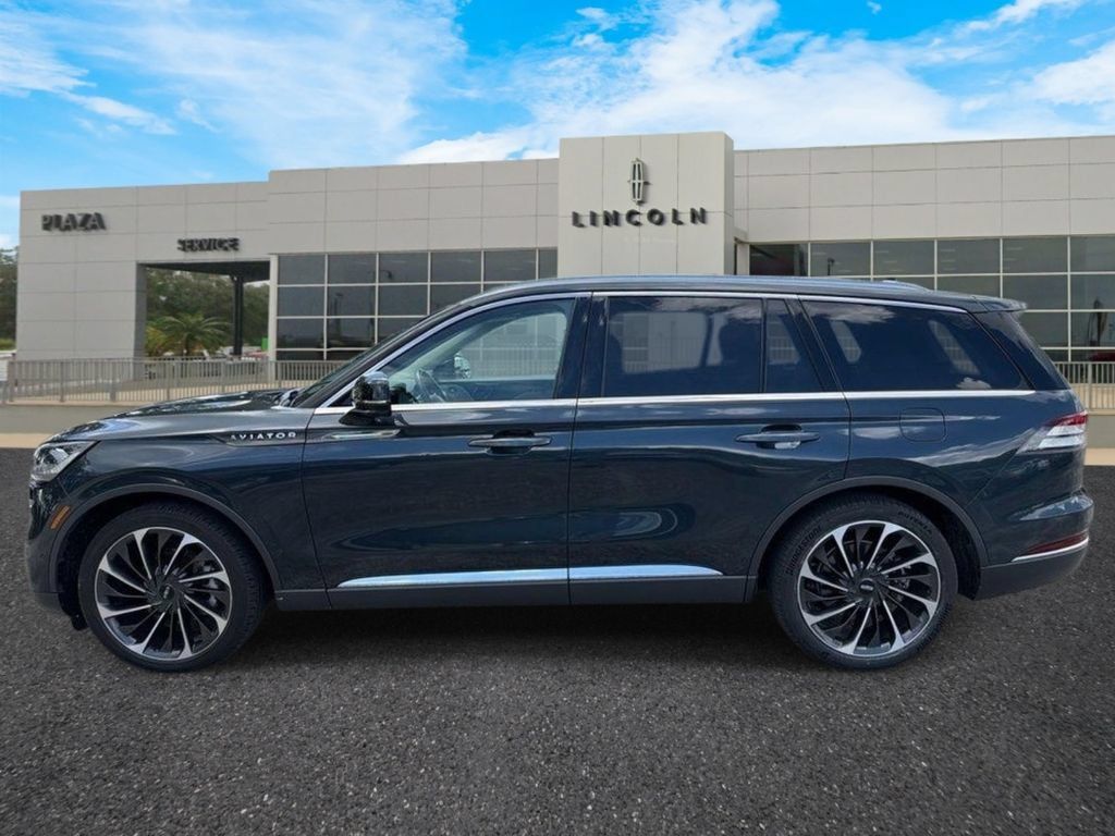 Used 2022 Lincoln Aviator Reserve w/ Equipment Group 201A RWD image 6