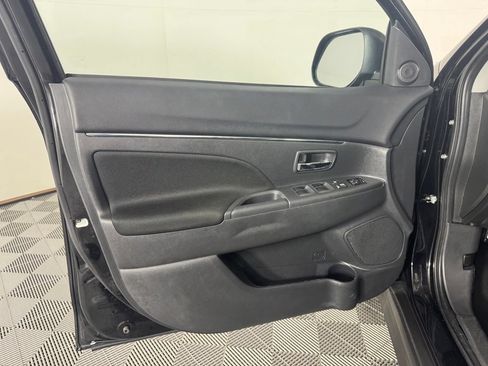 Used 2025 Mitsubishi Outlander Sport AWD image 10