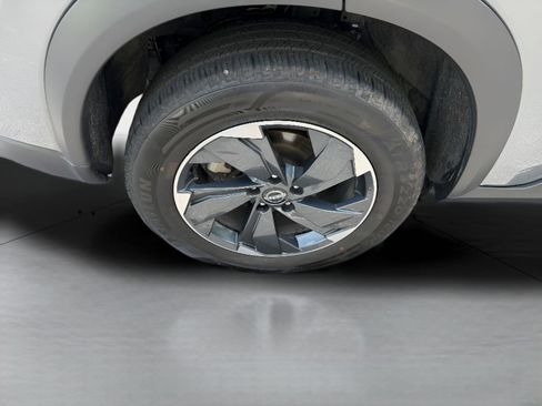 Used 2024 Nissan Rogue SV AWD/4WD image 37