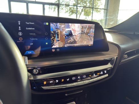 Certified 2024 Cadillac Lyriq Luxury AWD/4WD image 12