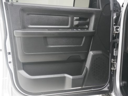 Used 2019 RAM 1500 Express w/ Express Value Package RWD image 15