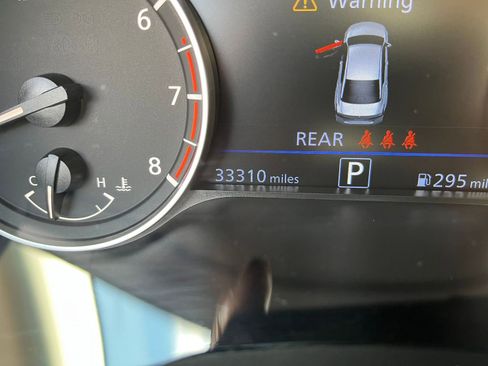 Used 2025 Nissan Altima 2.5 SR FWD image 41