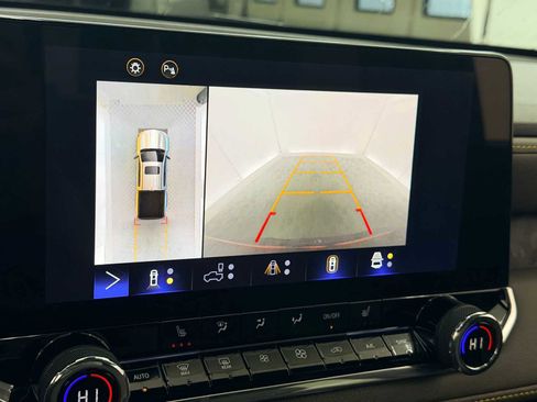 Used 2024 Chevrolet Colorado ZR2 w/ Technology Package image 28