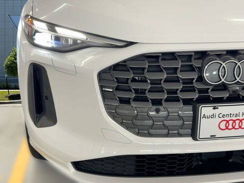 New 2025 Audi Q5 Premium image 10