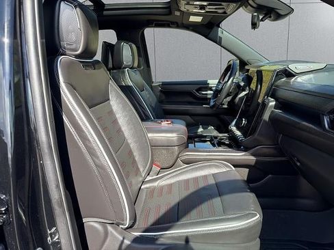 Used 2025 GMC Yukon AT4 Ultimate w/ LPO, Floor Liner Package AWD/4WD image 24