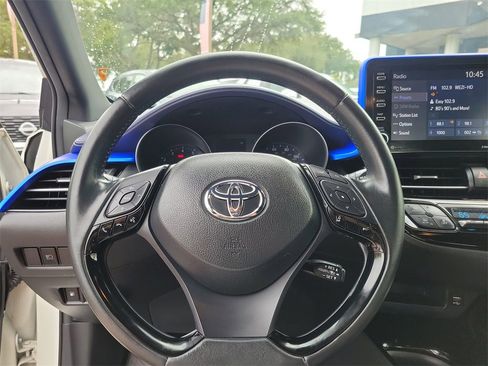 Used 2020 Toyota C-HR LE image 26