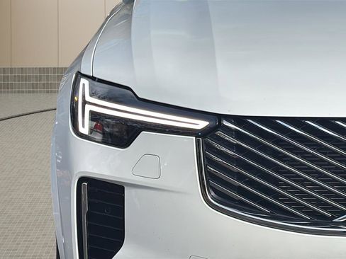 Used 2025 Volvo XC90 T8 Ultra image 10