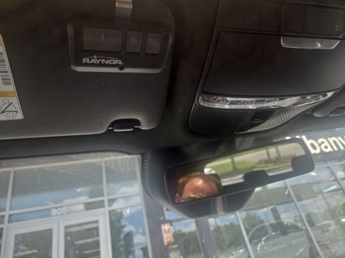Used 2020 Mercedes-Benz GLC 300 image 30
