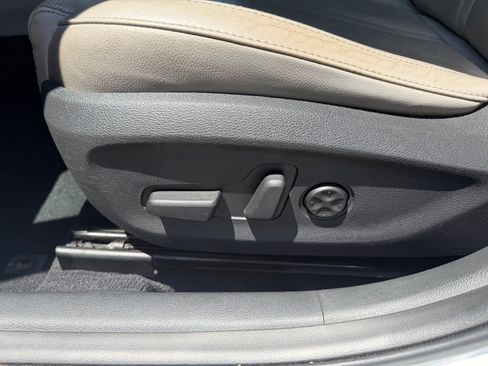 Used 2016 Hyundai Sonata Limited w/ Option Group 05 FWD image 15
