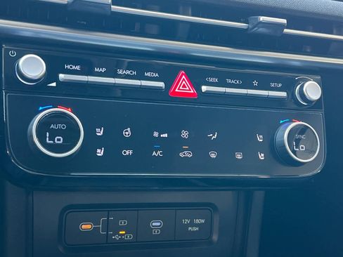 New 2025 Hyundai Tucson Limited image 19