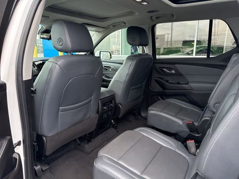 Used 2018 Chevrolet Traverse Premier image 16