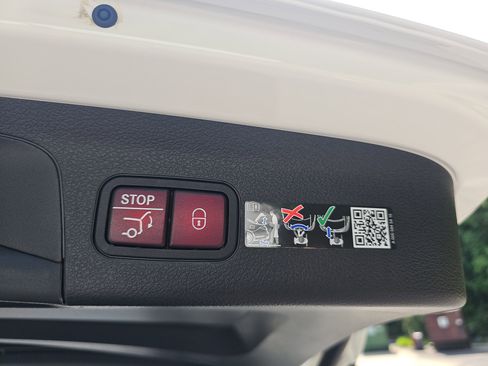 New 2026 Mercedes-Benz GLS 450 4MATIC image 15