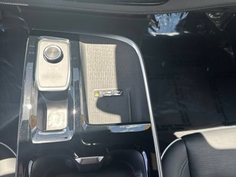 Used 2025 Buick Enclave Sport Touring FWD image 32