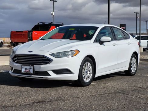 Used 2018 Ford Fusion S image 4