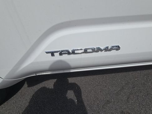 Used 2026 Toyota Tacoma SR5 RWD image 12