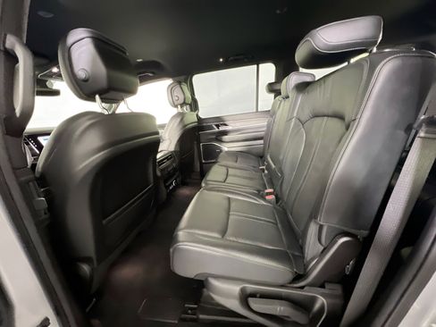 Used 2022 Jeep Wagoneer Series II image 25