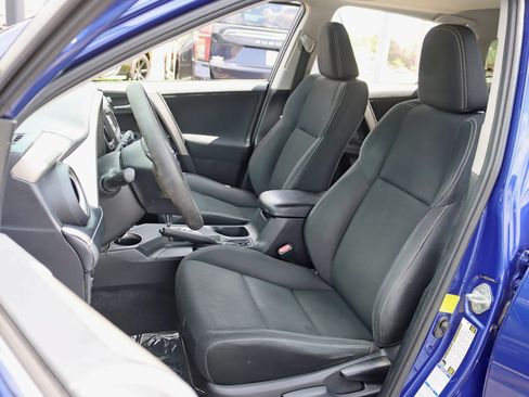 Used 2014 Toyota RAV4 XLE AWD/4WD image 26