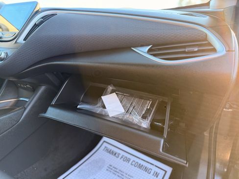 Used 2025 Chevrolet Malibu LT image 27