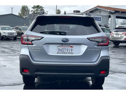 Certified 2024 Subaru Outback Premium image 4