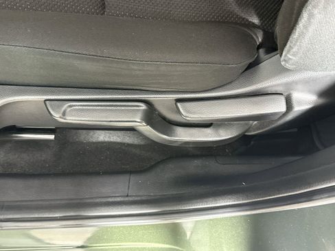 Used 2018 Honda HR-V LX image 22