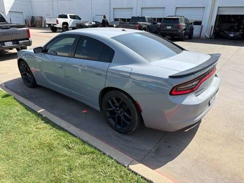 Used 2022 Dodge Charger SXT w/ Blacktop Package RWD image 5