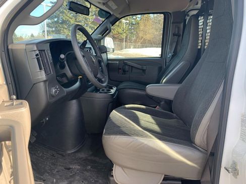 Used 2024 Chevrolet Express 2500 w/ Driver Convenience Package image 6