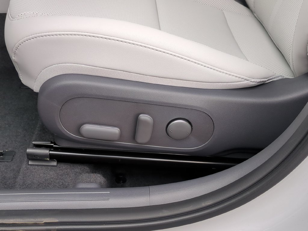 New 2026 Hyundai Kona Limited AWD/4WD image 16