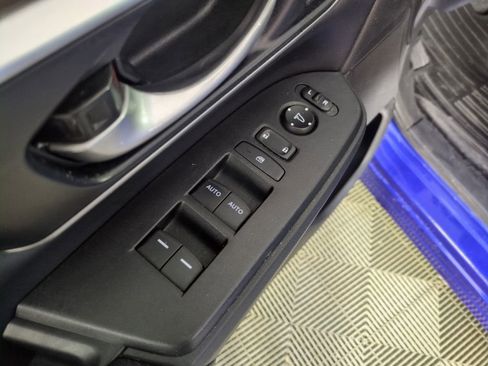 Used 2022 Honda CR-V EX-L image 11