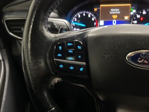 Used 2020 Ford Explorer XLT w/ Equipment Group 202A AWD/4WD image 6