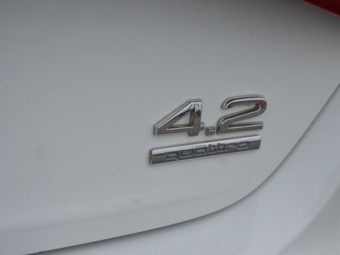 Used 2011 Audi A8 L 4.2 image 8