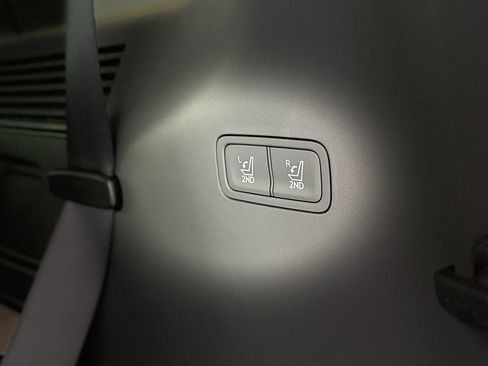 Used 2025 Hyundai Santa Fe SEL AWD/4WD image 35