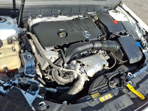 Used 2022 Mercedes-Benz GLB 250 GLB 250 image 34