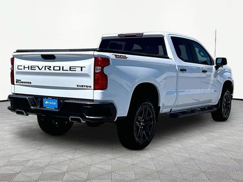 Used 2023 Chevrolet Silverado 1500 Custom Trail Boss w/ LPO, Dark Essentials Package AWD/4WD image 6