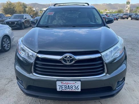Used 2014 Toyota Highlander XLE FWD image 6