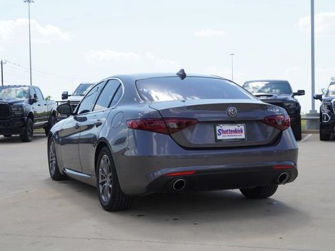 Used 2020 Alfa Romeo Giulia RWD image 7