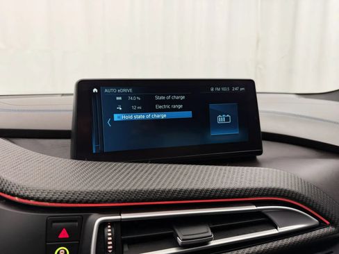 Used 2019 BMW i8 Coupe AWD/4WD image 24