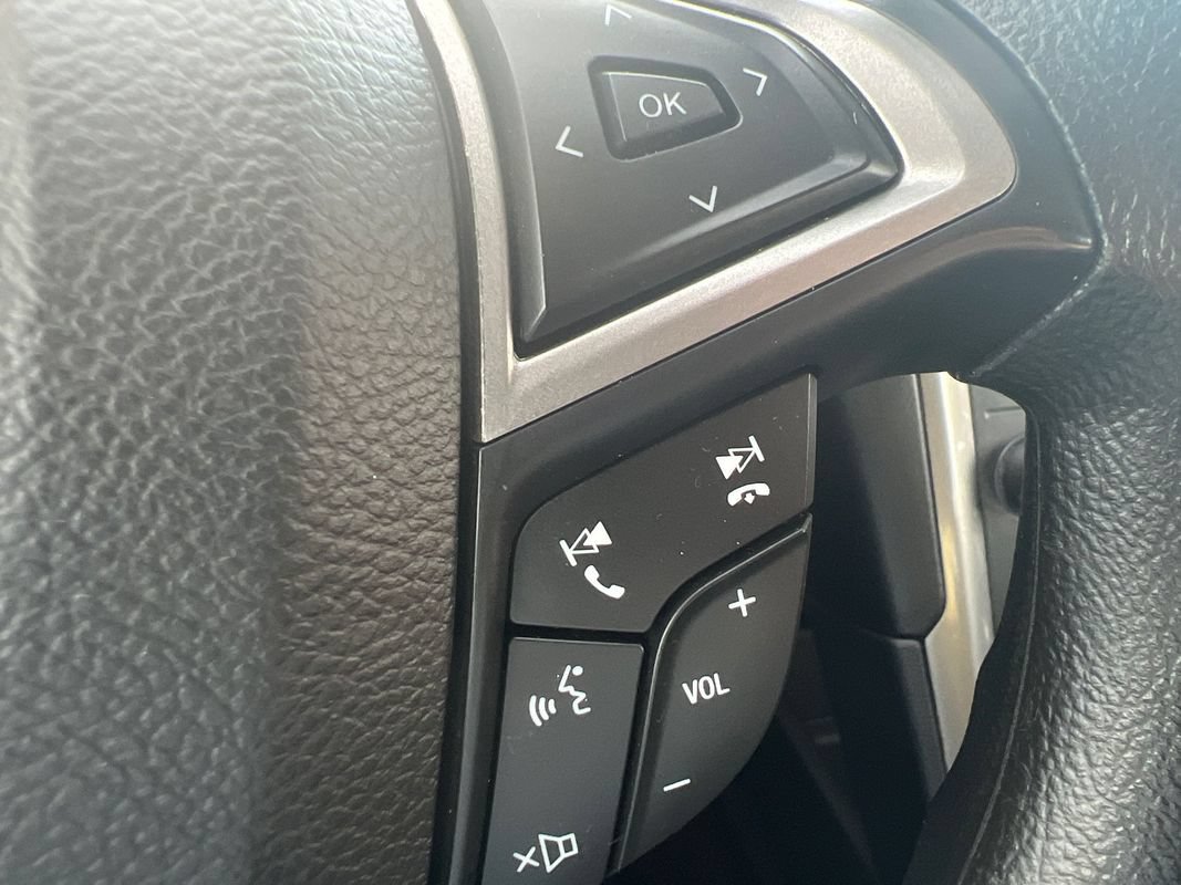 Used 2019 Ford Fusion SE FWD image 22